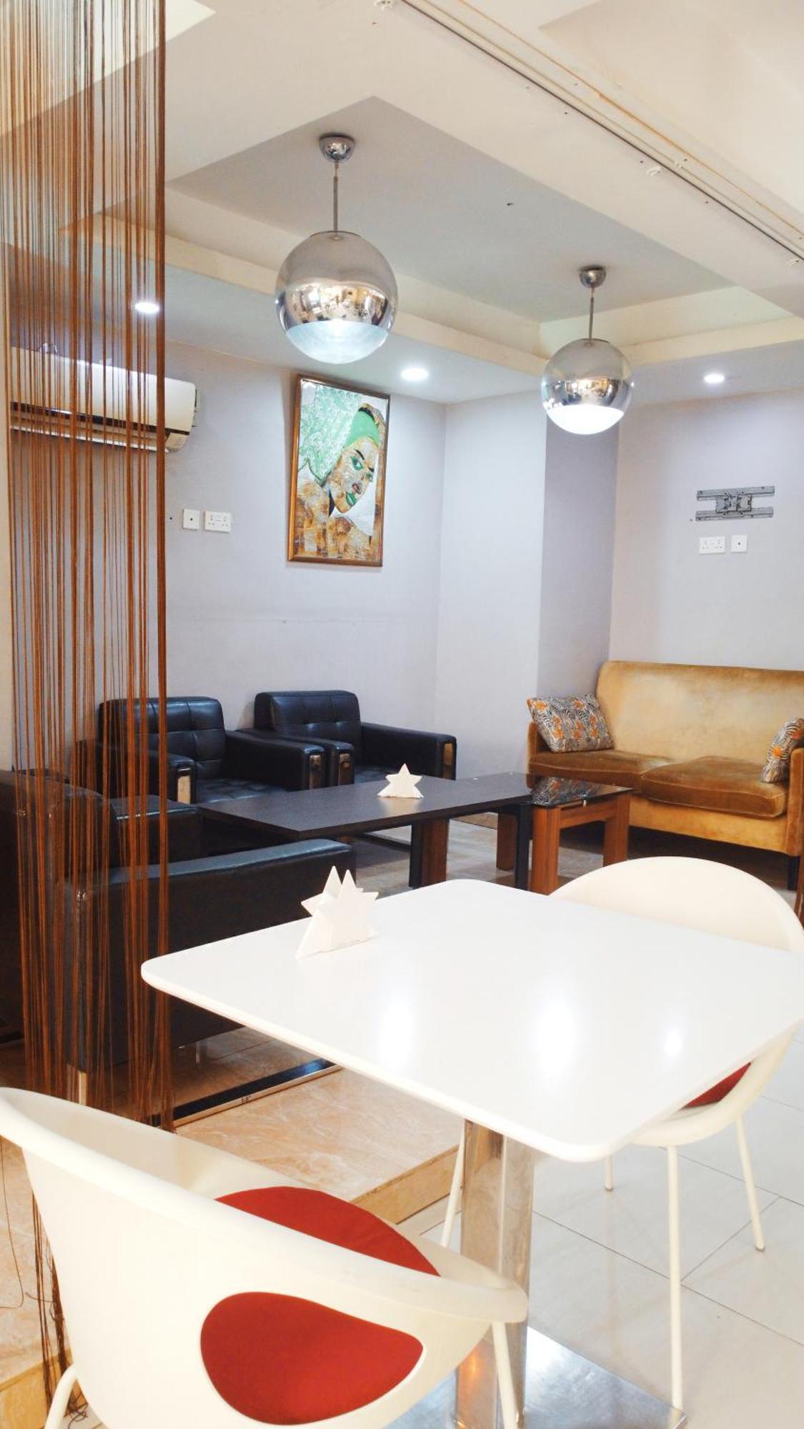 Cata Apartment Hotel And Spa Ikeja Exterior photo